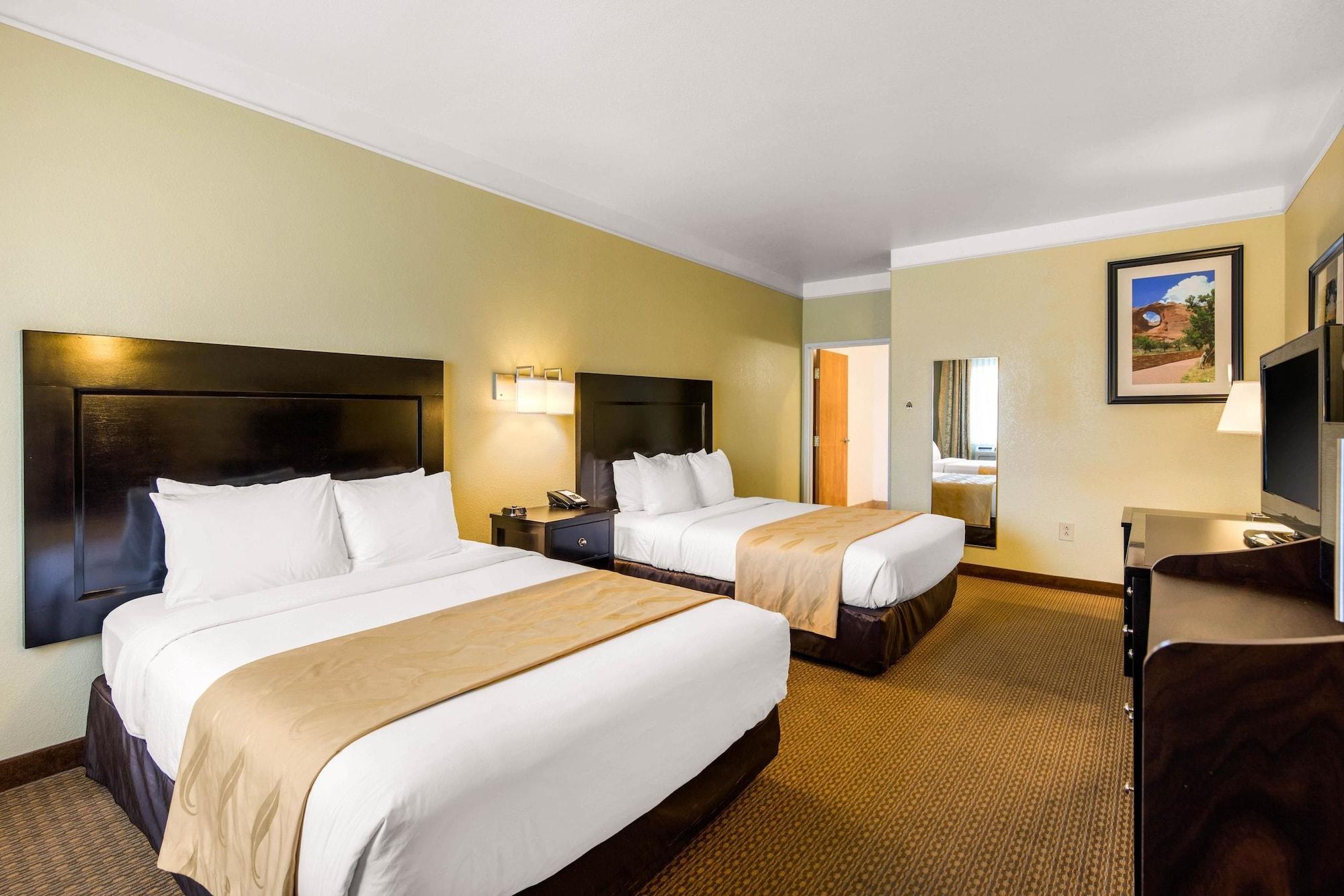 Quality Inn & Suites Gallup I-40 Exit 20 Eksteriør billede