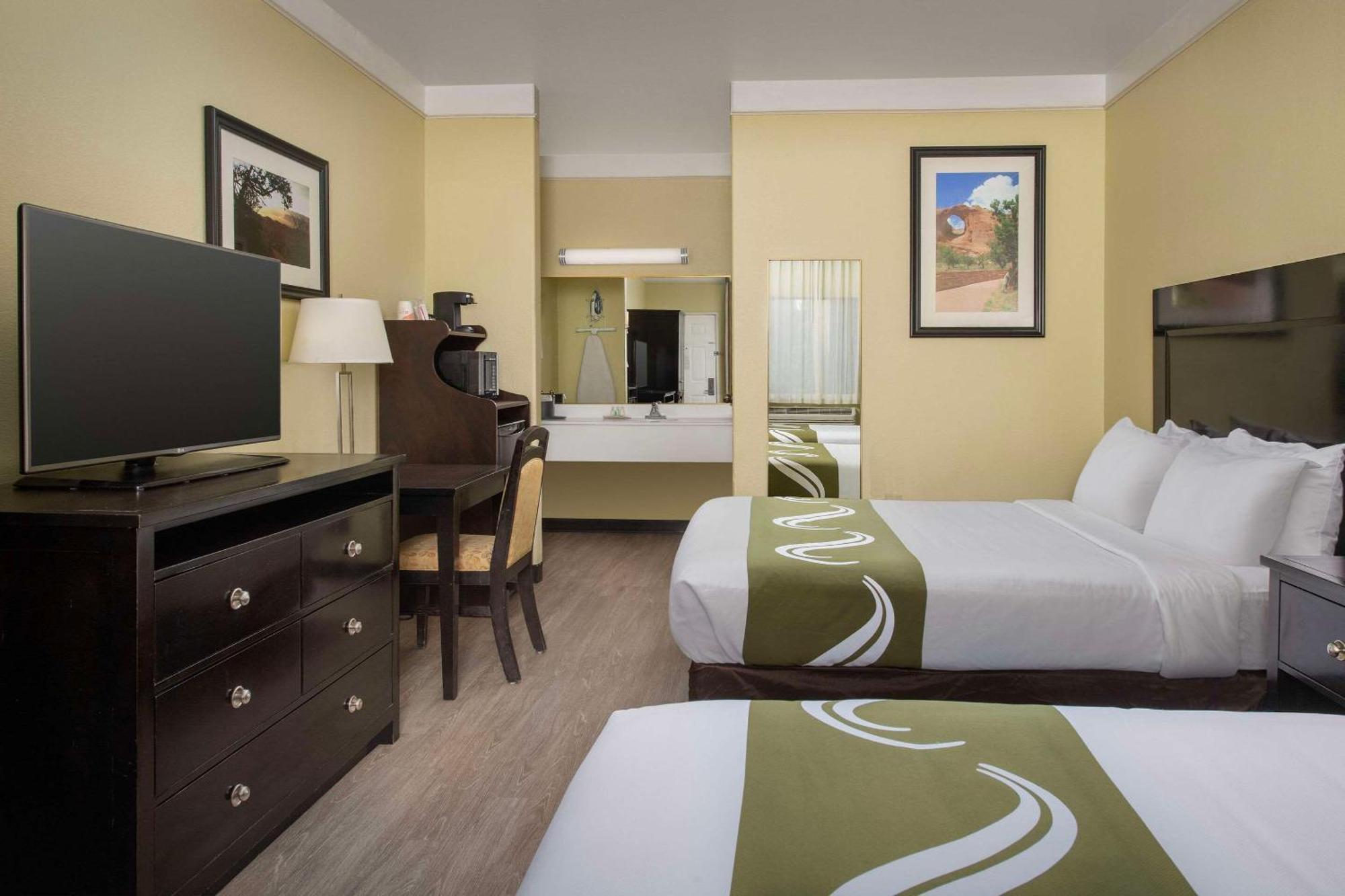 Quality Inn & Suites Gallup I-40 Exit 20 Eksteriør billede