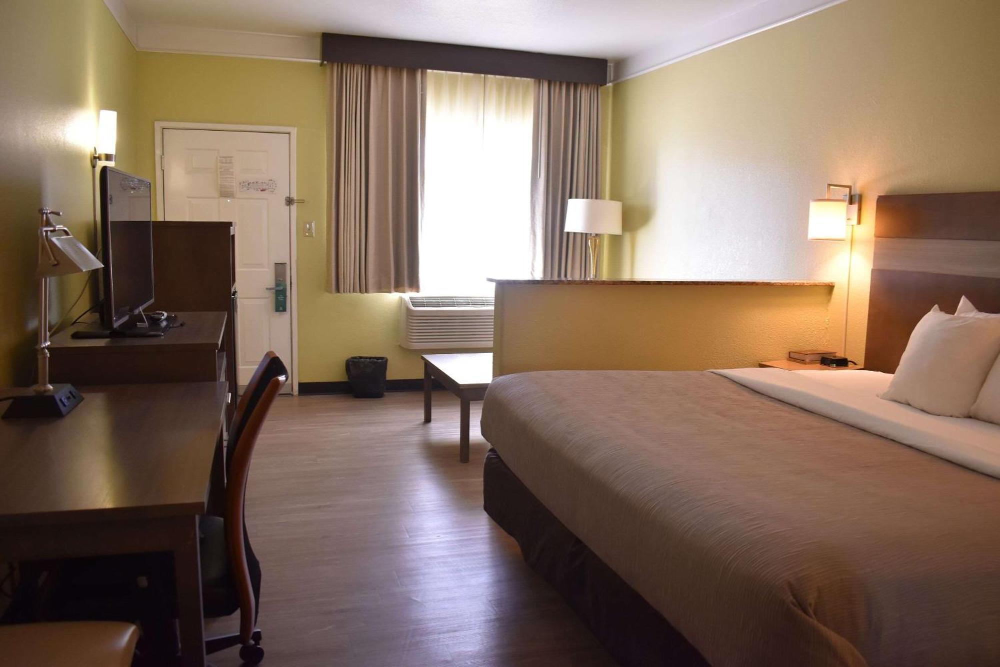 Quality Inn & Suites Gallup I-40 Exit 20 Eksteriør billede