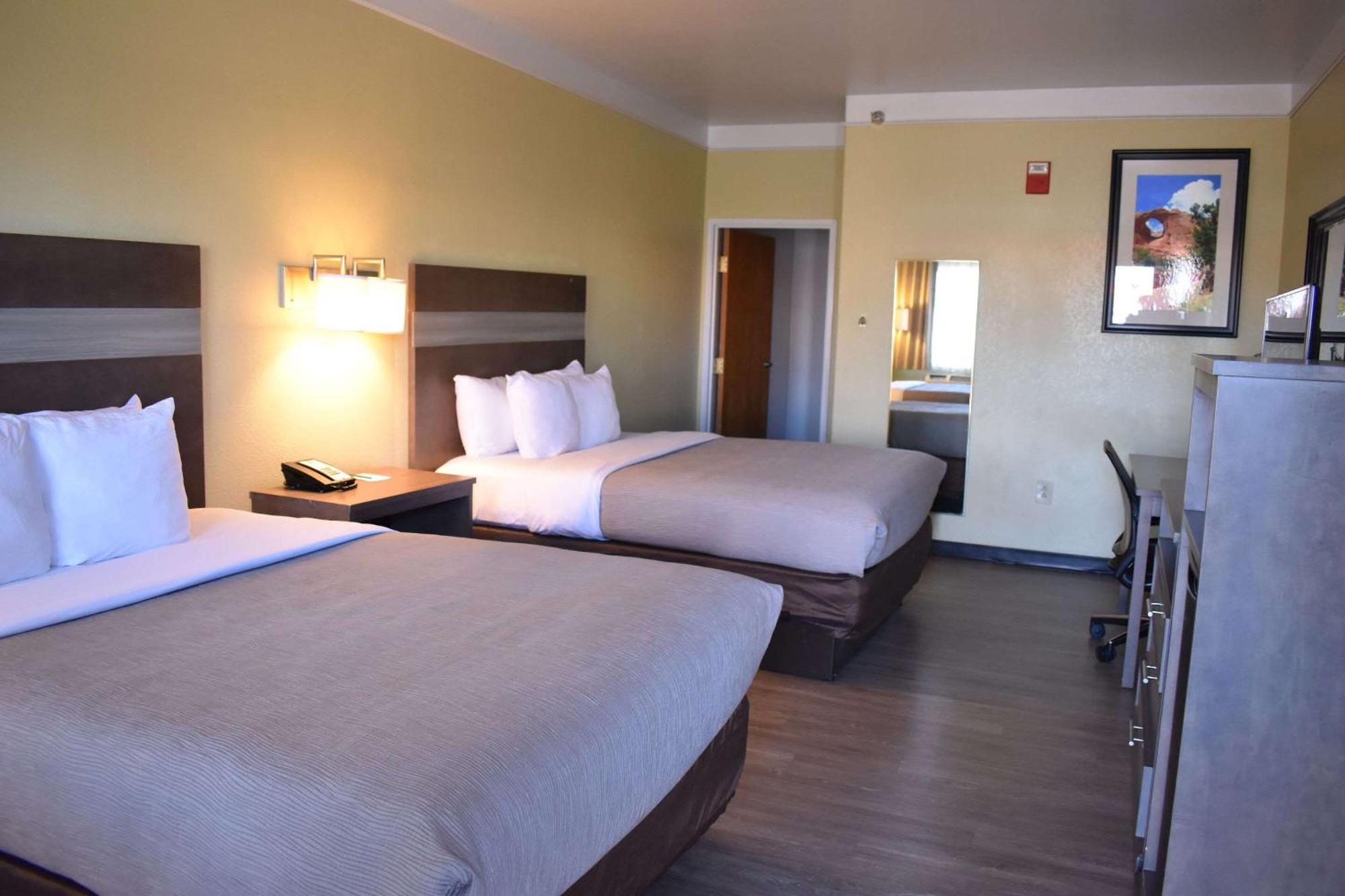 Quality Inn & Suites Gallup I-40 Exit 20 Eksteriør billede