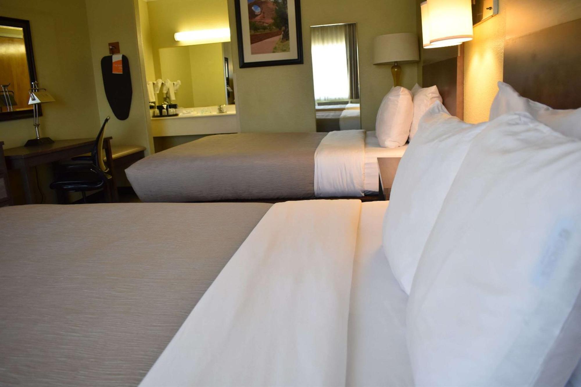 Quality Inn & Suites Gallup I-40 Exit 20 Eksteriør billede