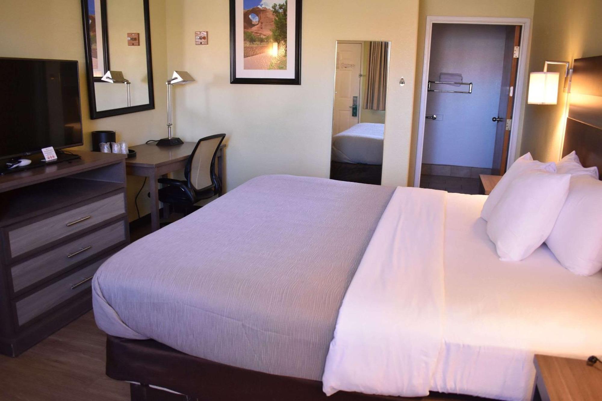 Quality Inn & Suites Gallup I-40 Exit 20 Eksteriør billede