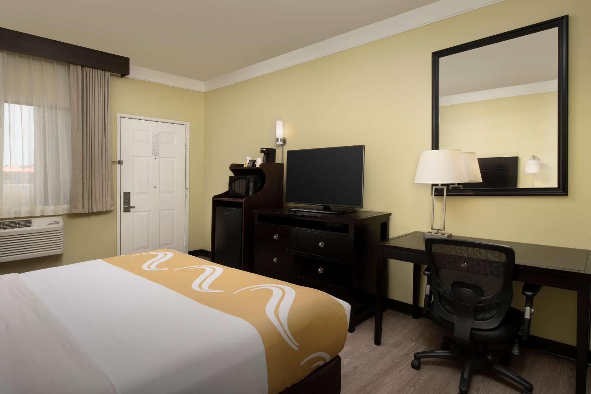 Quality Inn & Suites Gallup I-40 Exit 20 Eksteriør billede