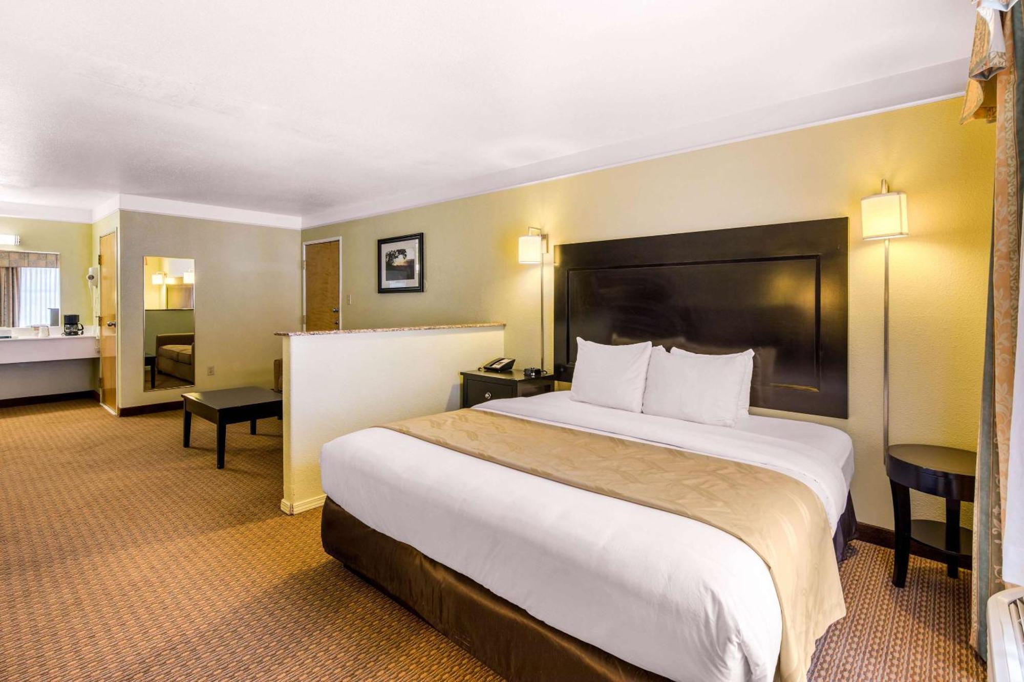 Quality Inn & Suites Gallup I-40 Exit 20 Eksteriør billede
