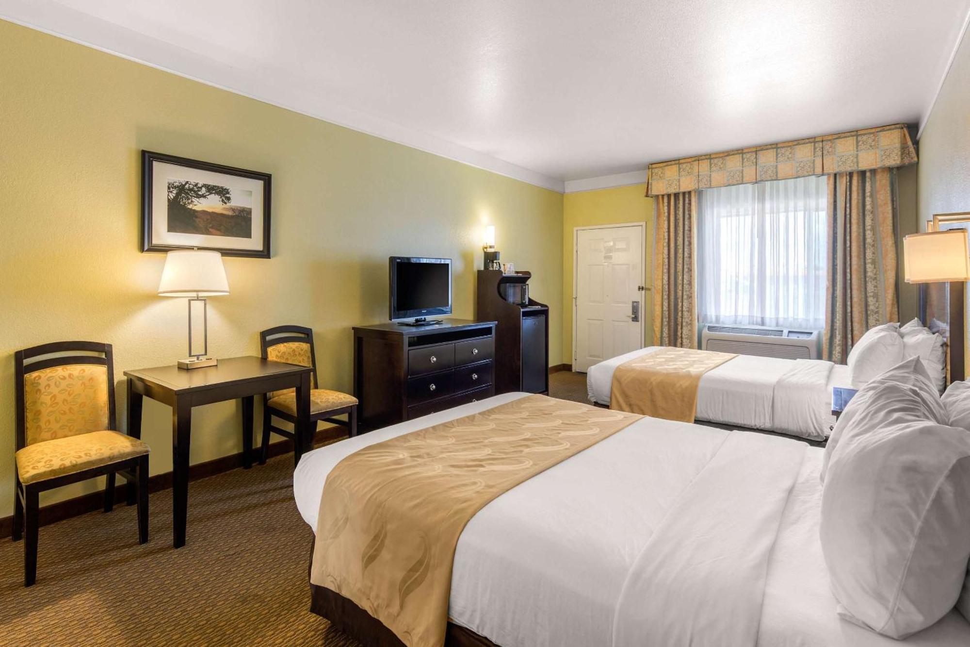 Quality Inn & Suites Gallup I-40 Exit 20 Eksteriør billede